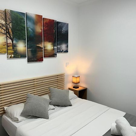 A Unos Pasos A Paseo Del Prado Apartment Мадрид Екстериор снимка