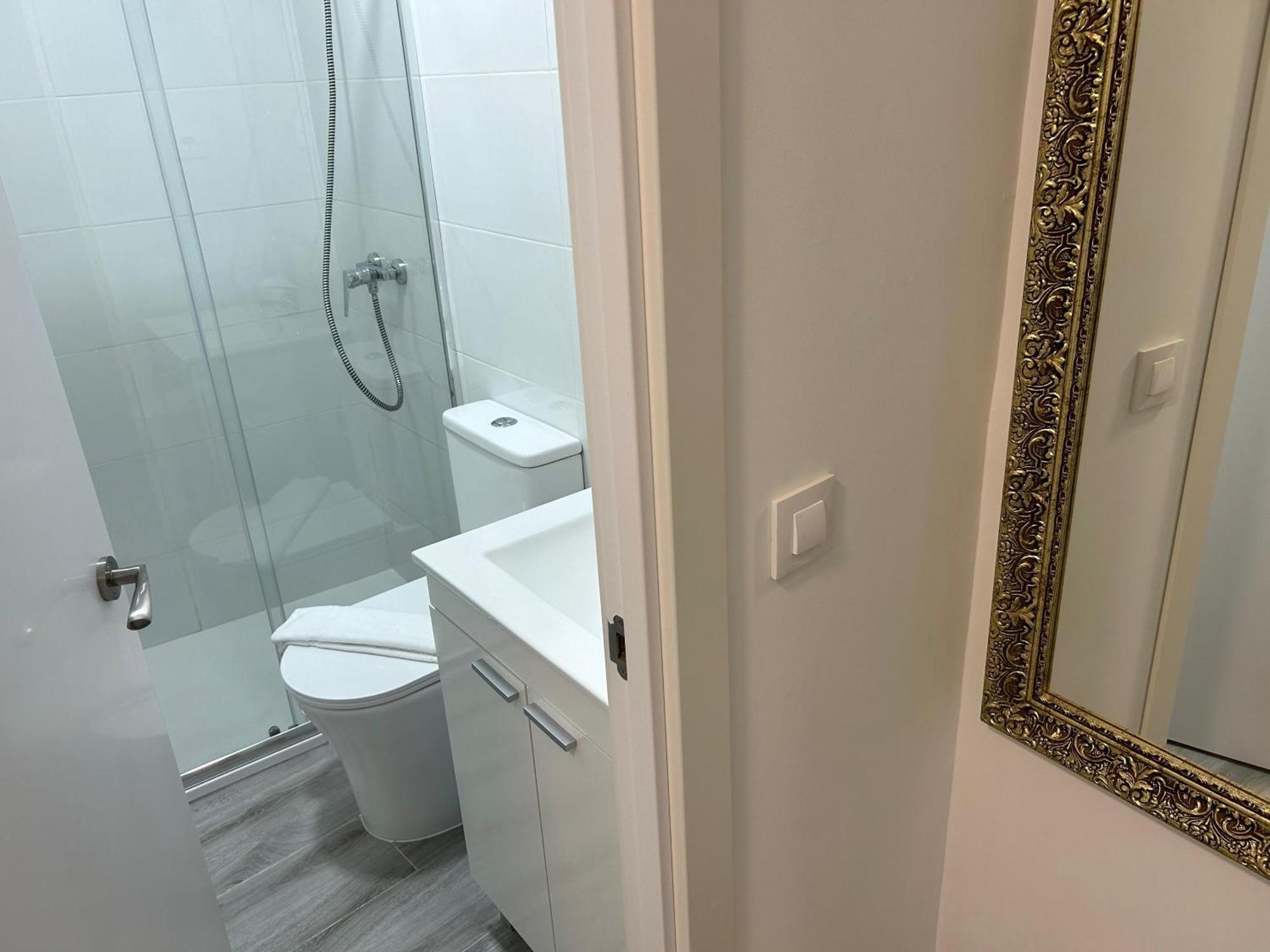 A Unos Pasos A Paseo Del Prado Apartment Мадрид Екстериор снимка